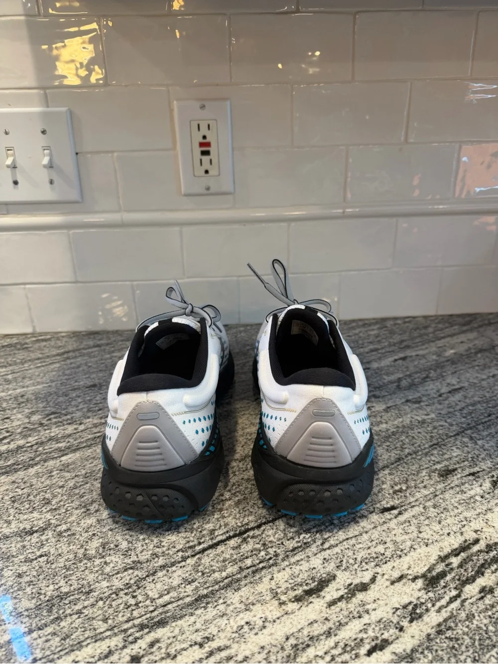 Men’s Brooks Adrenaline 21 Size 12